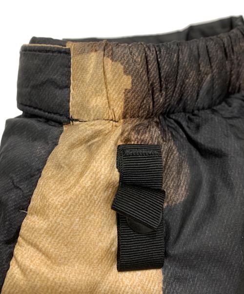 THE NORTH FACE（ザ ノース フェイス）THE NORTH FACE (ザ ノース フェイス) Supreme (シュプリーム) ダウンジャケット ブラウン×ブラック サイズ:Mの古着・服飾アイテム
