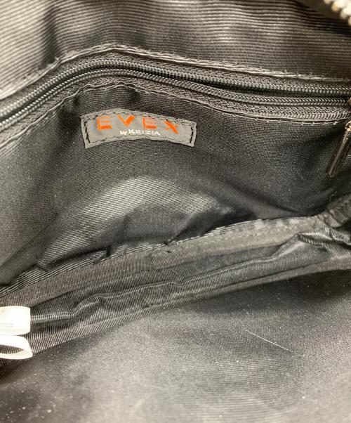 EVEX by KRIZIA（エヴェックスバイクリツィア）EVEX by KRIZIA (エヴェックスバイクリツィア) ショルダーバッグ ホワイト×ブラックの古着・服飾アイテム