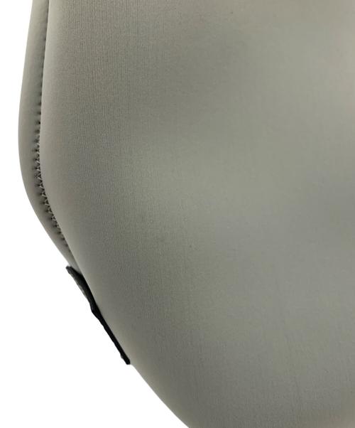 A.D.M.J.（エーディーエムジェイ）A.D.M.J. (エーディーエムジェイ) バケット ショルダーバッグ グレー×ライトグリーンの古着・服飾アイテム