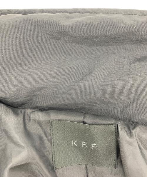 KBF（ケービーエフ）KBF (ケービーエフ) モンスターパテッドミドルコート ブラック サイズ:one sizeの古着・服飾アイテム