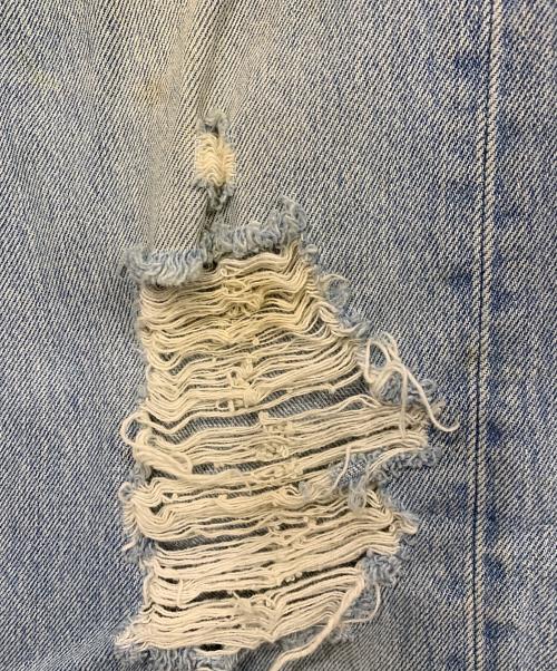 LEVI'S（リーバイス）LEVI'S (リーバイス) ダメージデニムパンツ インディゴ サイズ:Ｗ32　Ｌ30の古着・服飾アイテム