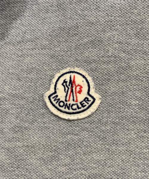 MONCLER（モンクレール）MONCLER (モンクレール) ポロシャツ グレー サイズ:Mの古着・服飾アイテム