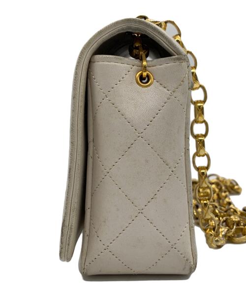 CHANEL（シャネル）CHANEL (シャネル) ショルダーバッグ ホワイトの古着・服飾アイテム