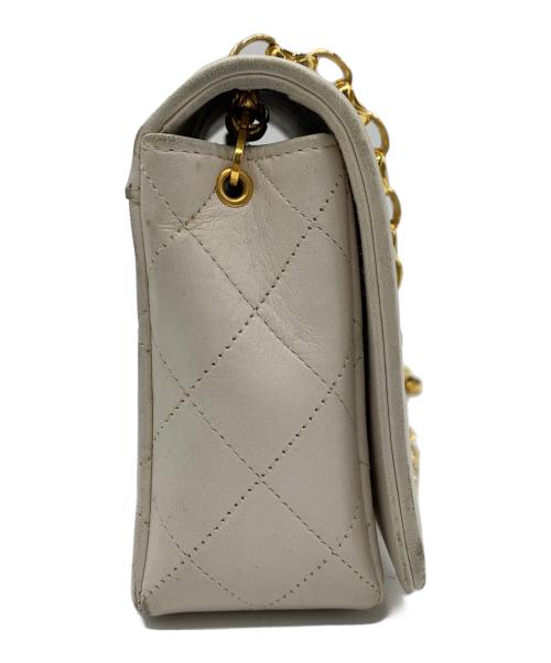 CHANEL（シャネル）CHANEL (シャネル) ショルダーバッグ ホワイトの古着・服飾アイテム