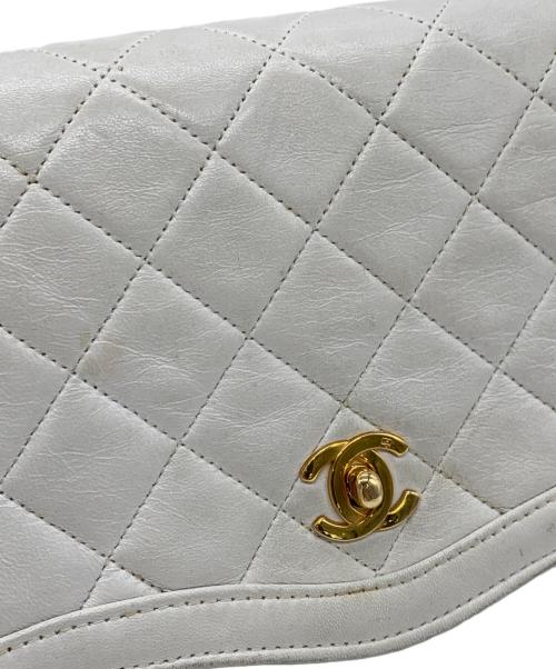 CHANEL（シャネル）CHANEL (シャネル) ショルダーバッグ ホワイトの古着・服飾アイテム
