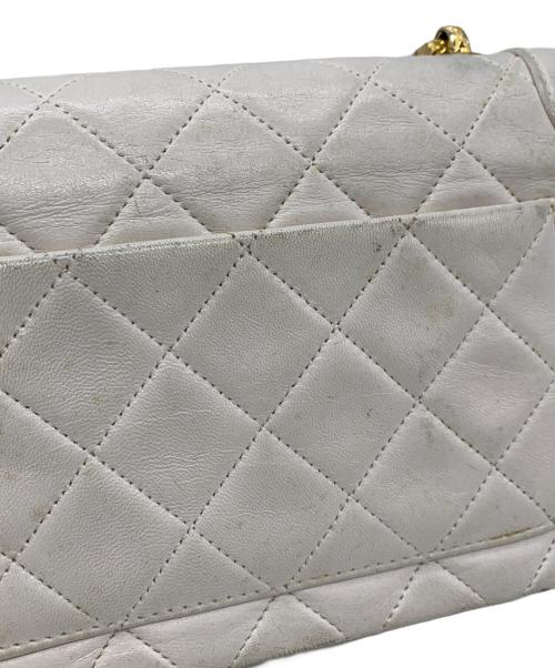 CHANEL（シャネル）CHANEL (シャネル) ショルダーバッグ ホワイトの古着・服飾アイテム