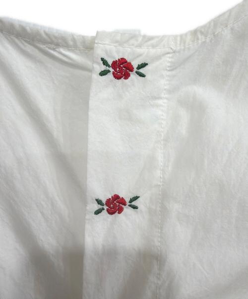 BEARDSLEY（ビアズリー）BEARDSLEY (ビアズリー) 長袖ブラウス ホワイト サイズ:FREEの古着・服飾アイテム