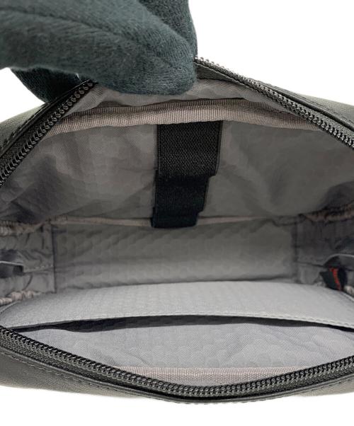 TUMI（トゥミ）TUMI (トゥミ) ポーチ ブラックの古着・服飾アイテム