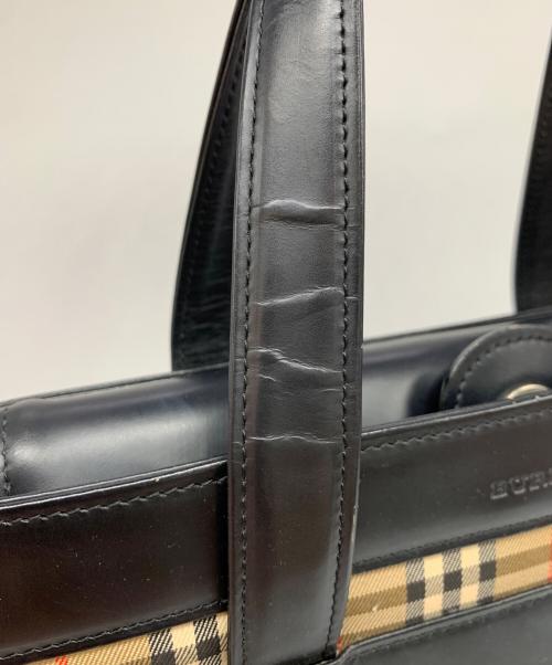 BURBERRY（バーバリー）BURBERRY (バーバリー) ハンドバッグ ベージュ×ブラックの古着・服飾アイテム