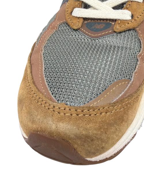 NEW BALANCE（ニューバランス）NEW BALANCE (ニューバランス) CARHARTT WIP (カーハート ワーク イン プログレス) ローカットスニーカー ブラウン サイズ:28㎝の古着・服飾アイテム