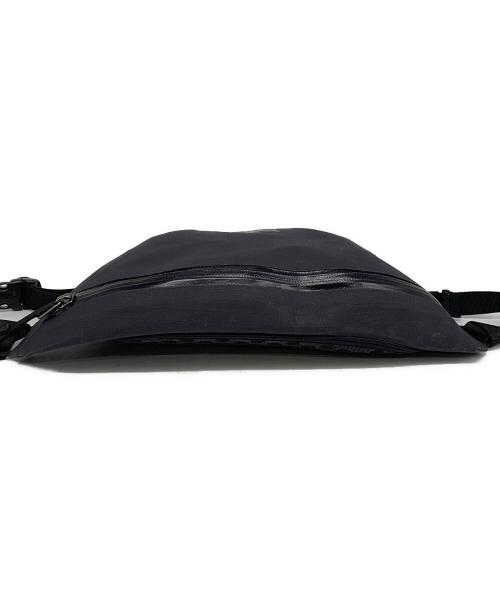 ARC'TERYX（アークテリクス）ARC'TERYX (アークテリクス) ボディバッグ ブラックの古着・服飾アイテム