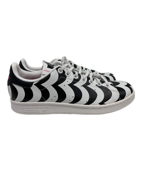 adidas（アディダス）adidas (アディダス) marimekko (マリメッコ) ローカットスニーカー ホワイト×ブラック サイズ:24の古着・服飾アイテム