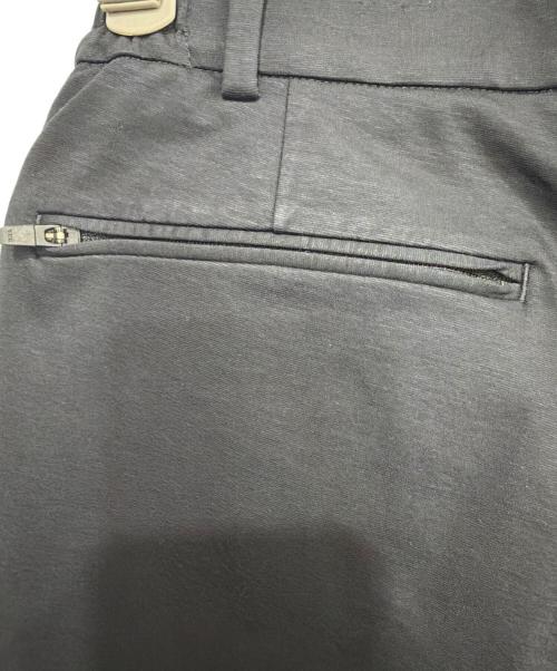 movb（モーヴ）MOVB (モーヴ) フレックスモーション トラベルスラックス ブラック サイズ:44の古着・服飾アイテム
