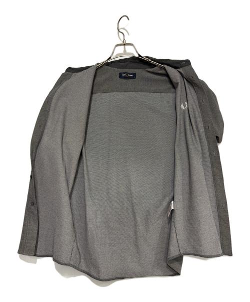 FRED PERRY（フレッドペリー）FRED PERRY (フレッドペリー) 半袖シャツ グレー サイズ:Mの古着・服飾アイテム