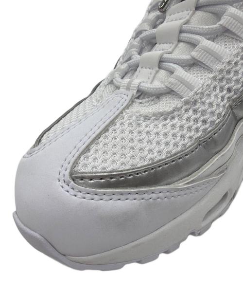 NIKE（ナイキ）NIKE (ナイキ) ローカットスニーカー ホワイト サイズ:22.5㎝の古着・服飾アイテム