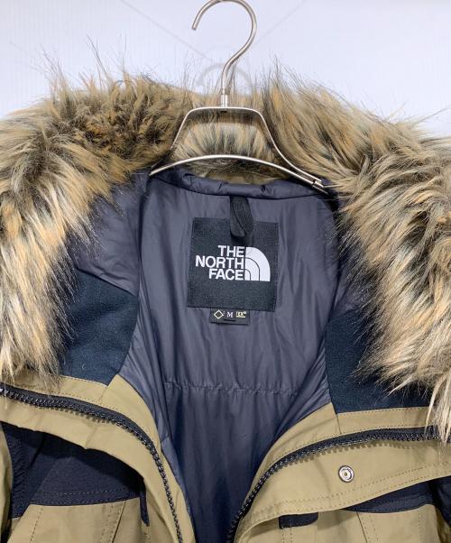 THE NORTH FACE（ザ ノース フェイス）THE NORTH FACE (ザ ノース フェイス) マウンテンダウンコート ブラック×カーキ サイズ:Mの古着・服飾アイテム