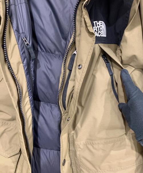 THE NORTH FACE（ザ ノース フェイス）THE NORTH FACE (ザ ノース フェイス) マウンテンダウンコート ブラック×カーキ サイズ:Mの古着・服飾アイテム