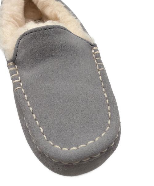 UGG（アグ）UGG (アグ) モカシンシューズ ライトグレー サイズ:26cmの古着・服飾アイテム