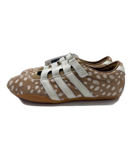 adidas（アディダス）adidas (アディダス) ローカットスニーカー ベージュ サイズ:23.5の古着・服飾アイテム
