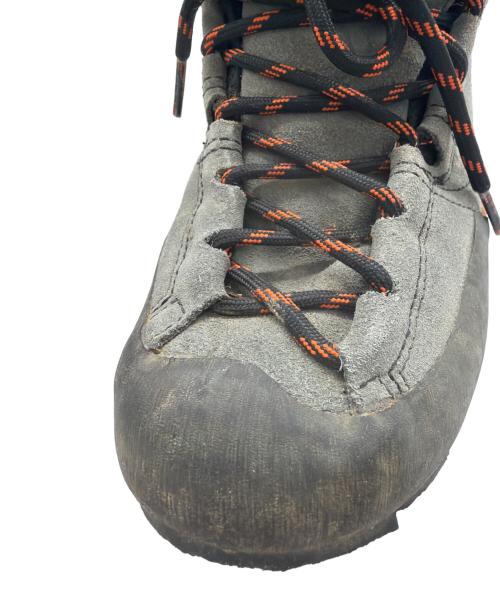 LA SPORTIVA（スポルティバ）LA SPORTIVA (スポルティバ) トレッキングシューズ グレー サイズ:38の古着・服飾アイテム