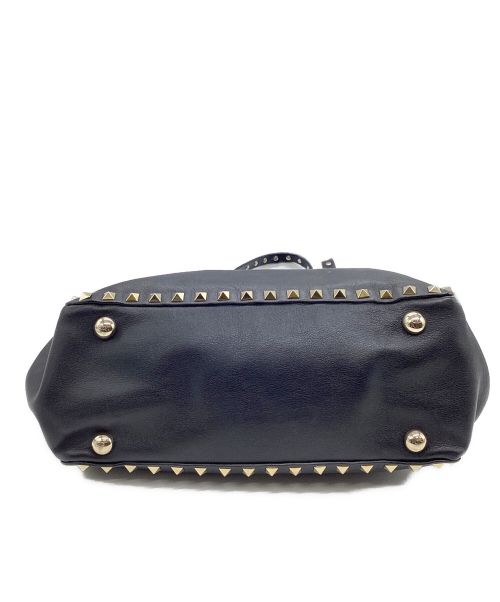 VALENTINO GARAVANI（ヴァレンティノ・ガラヴァーニ）VALENTINO GARAVANI (ヴァレンティノ・ガラヴァーニ) ロックスタッズレザーショルダーバッグ ブラックの古着・服飾アイテム