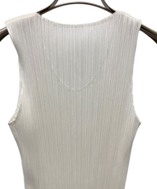 PLEATS PLEASE（プリーツプリーズ）PLEATS PLEASE (プリーツプリーズ) ノースリーブプリーツカットソー ホワイト サイズ:Lの古着・服飾アイテム