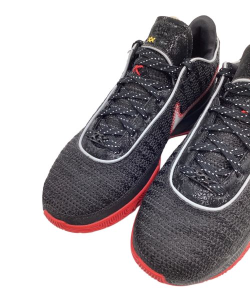 NIKE（ナイキ）NIKE (ナイキ) スニーカー ブラック×レッド サイズ:9の古着・服飾アイテム