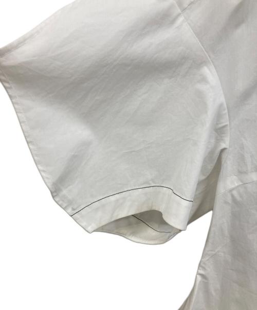 ENFOLD（エンフォルド）ENFOLD (エンフォルド) スビンタイプライター Petal Sleeve combi SHIRT ホワイト サイズ:38の古着・服飾アイテム