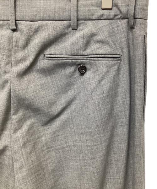 Unlikely（アンライクリー）Unlikely (アンライクリー) 2024S Unlikely Sawtooth Flap 2P Trousers Tropical ライトグレー サイズ:Lの古着・服飾アイテム