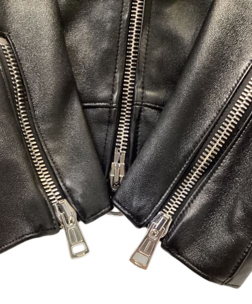 1piu1uguale3（ウノピュウノウグァーレトレ）1piu1uguale3 (ウノ ピゥ ウノ ウグァーレ トレ) シングルライダースジャケット ブラック サイズ:IVの古着・服飾アイテム