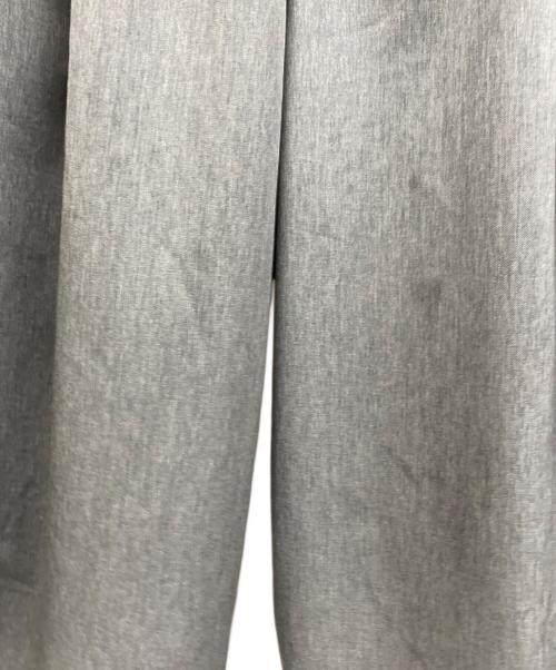 FreshService（フレッシュサービス）FreshService (フレッシュサービス) COOLFIBER TWO TUCK EASY PANTS グレー サイズ:Ｌの古着・服飾アイテム