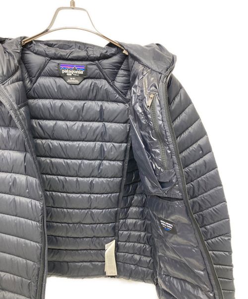 Patagonia（パタゴニア）Patagonia (パタゴニア) ダウンセーター ネイビー サイズ:Mの古着・服飾アイテム