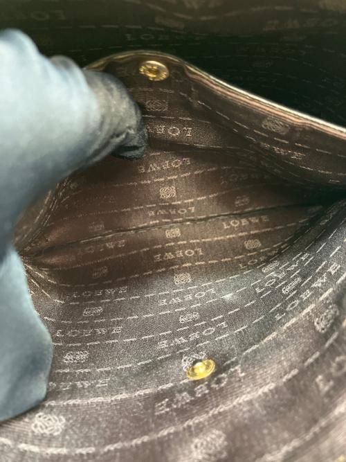 LOEWE（ロエベ）LOEWE (ロエベ) ショルダーバッグ ボルドーの古着・服飾アイテム