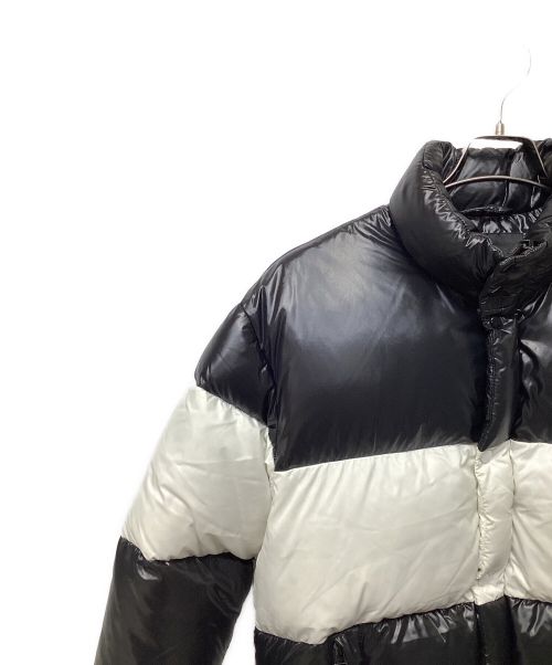 AKM（エーケーエム）AKM (エーケーエム) DUVETICA (デュベティカ) TONE TRACK MAN DOWN ブラック×ホワイト サイズ:Lの古着・服飾アイテム