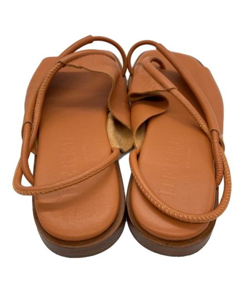 HEREU（ヘリュー）HEREU (ヘリュー) アシンメトリーサンダル ブラウン サイズ:Sの古着・服飾アイテム