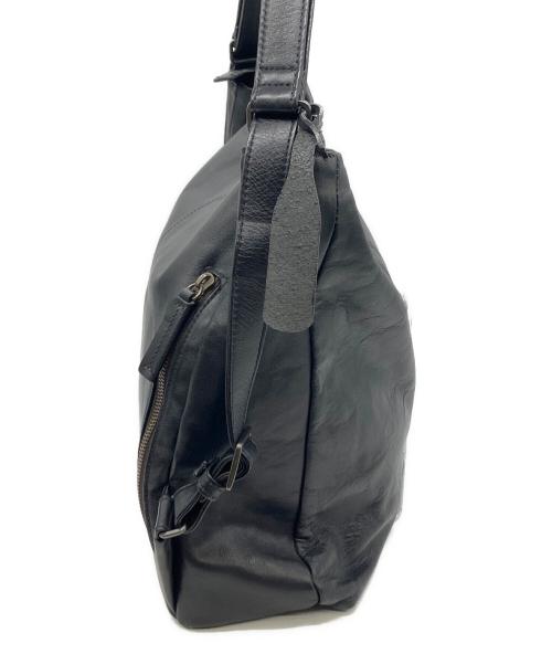 genten（ゲンテン）genten (ゲンテン) レザーショルダーバッグ　ブラック ブラックの古着・服飾アイテム