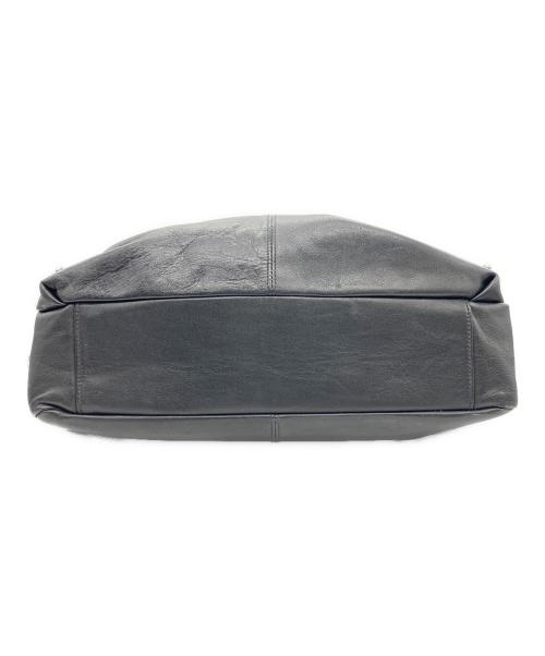 genten（ゲンテン）genten (ゲンテン) レザーショルダーバッグ　ブラック ブラックの古着・服飾アイテム