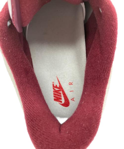 NIKE（ナイキ）NIKE (ナイキ) スニーカー ホワイト×ボルドー サイズ:27の古着・服飾アイテム