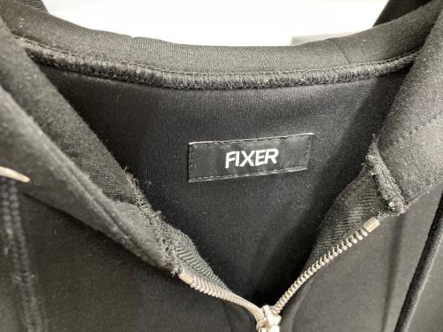FIXER（フィクサー）FIXER (フィクサー) テクニカルジャージー ジップアップフ―ディー ブラック サイズ:Mの古着・服飾アイテム