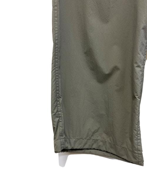 DAIWA PIER39（ダイワ ピア39）DAIWA PIER39 (ダイワ ピア39) TECH TRAVEL PANTS カーキ サイズ:Lの古着・服飾アイテム