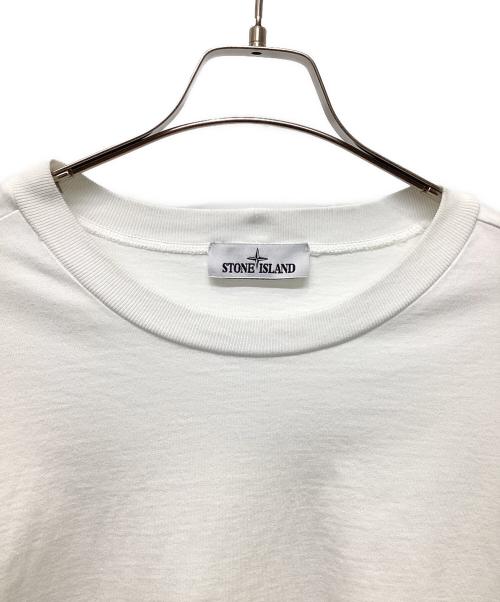STONE ISLAND（ストーンアイランド）STONE ISLAND (ストーンアイランド) ロゴパッチ ガーメントダイ スウェット ロンT ホワイト サイズ:XXLの古着・服飾アイテム