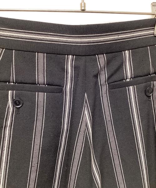 Y's（ワイズ）Y's (ワイズ) HARD TWISTED STRIPE PLEATED PANTS ブラック サイズ:2の古着・服飾アイテム