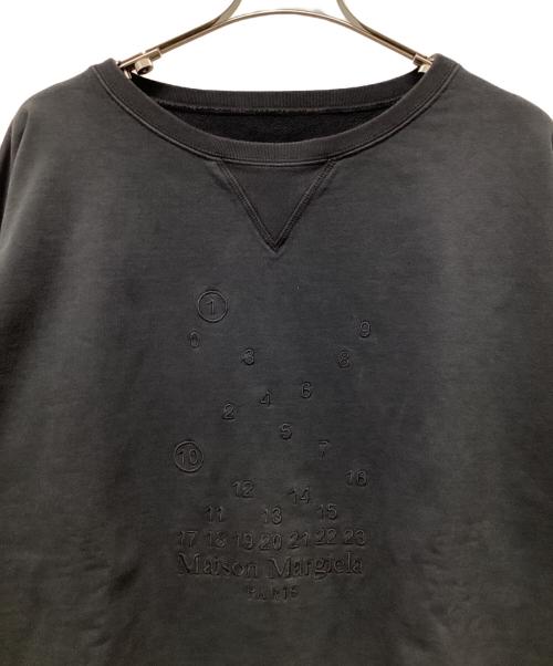 Maison Margiela（メゾンマルジェラ）Maison Margiela (メゾンマルジェラ) フロント刺繍ナンバリングスウェット チャコールグレー サイズ:Mの古着・服飾アイテム