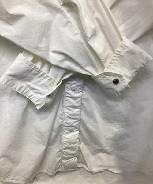 MONCLER（モンクレール）MONCLER (モンクレール) フロントビッグポケット長袖シャツ ホワイト サイズ:40の古着・服飾アイテム