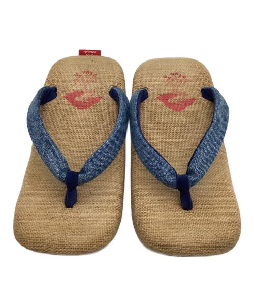 unda（ウンダ）unda (ウンダ) Denham (デンハム) 雪駄 ベージュ×ネイビー サイズ:Mの古着・服飾アイテム