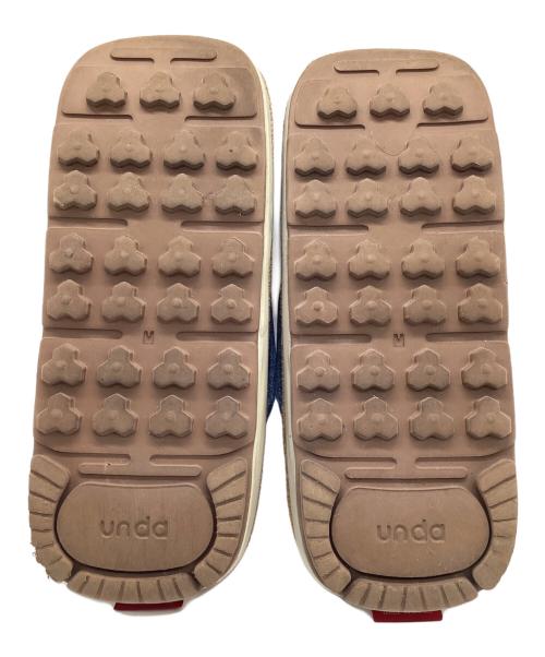 unda（ウンダ）unda (ウンダ) Denham (デンハム) 雪駄 ベージュ×ネイビー サイズ:Mの古着・服飾アイテム