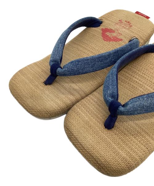 unda（ウンダ）unda (ウンダ) Denham (デンハム) 雪駄 ベージュ×ネイビー サイズ:Mの古着・服飾アイテム