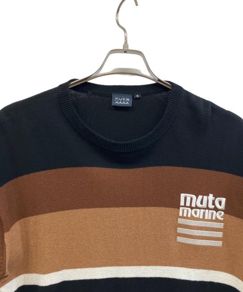 muta MARINE（ムータマリン）muta MARINE (ムータマリン) アクセントボーダー クルーネックニット ブラウン×ブラック サイズ:5の古着・服飾アイテム