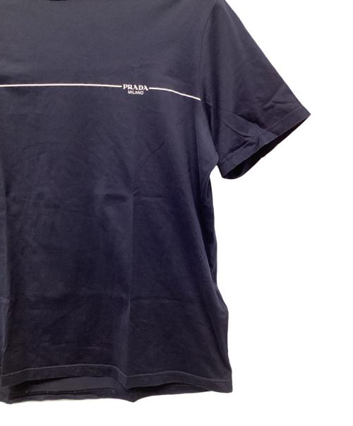 PRADA（プラダ）PRADA (プラダ) ロゴプリントＴシャツ ネイビー サイズ:Ｍの古着・服飾アイテム