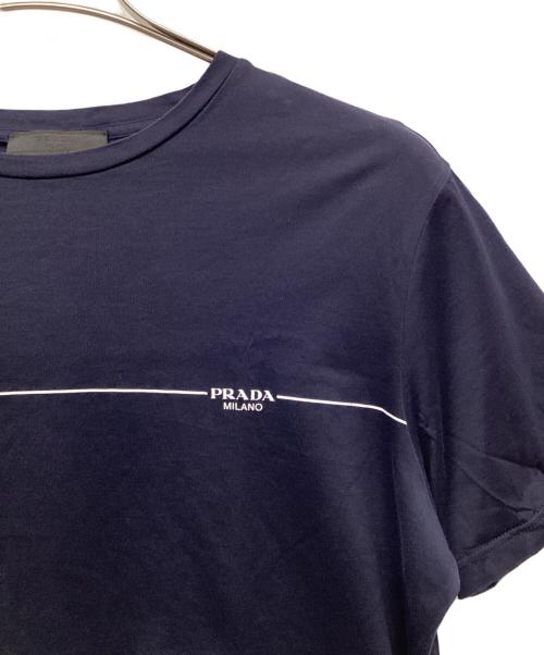 PRADA（プラダ）PRADA (プラダ) ロゴプリントＴシャツ ネイビー サイズ:Ｍの古着・服飾アイテム